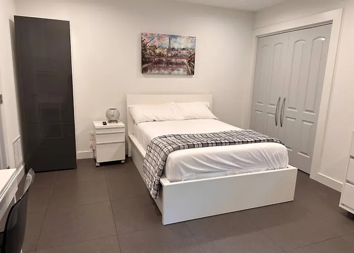 Tranquil Retreat W Modern Flair Hébergement de vacances *