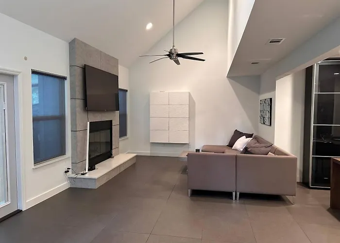 Tranquil Retreat W Modern Flair Hébergement de vacances